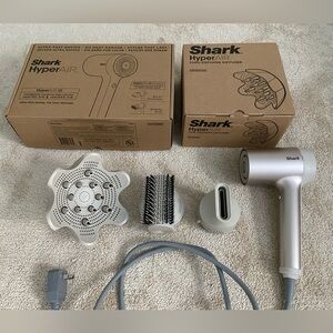 SHARK HyperAIR IQ Hairdryer w/ Three Attachments- Including Diffuser
